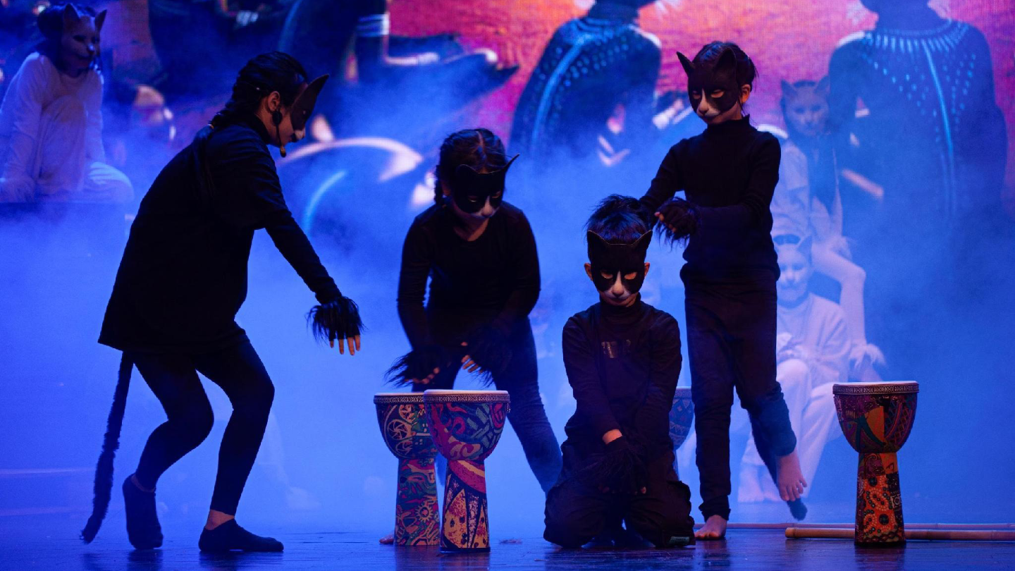 Học viên luyện hát trong lớp nhạc kịch Arttown